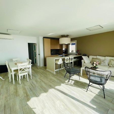 Апартаменты La Marina2 Seaview With Amazing Terrace Сиджес Экстерьер фото